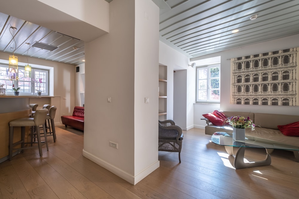 Grand Sarai Nafplio 60/75