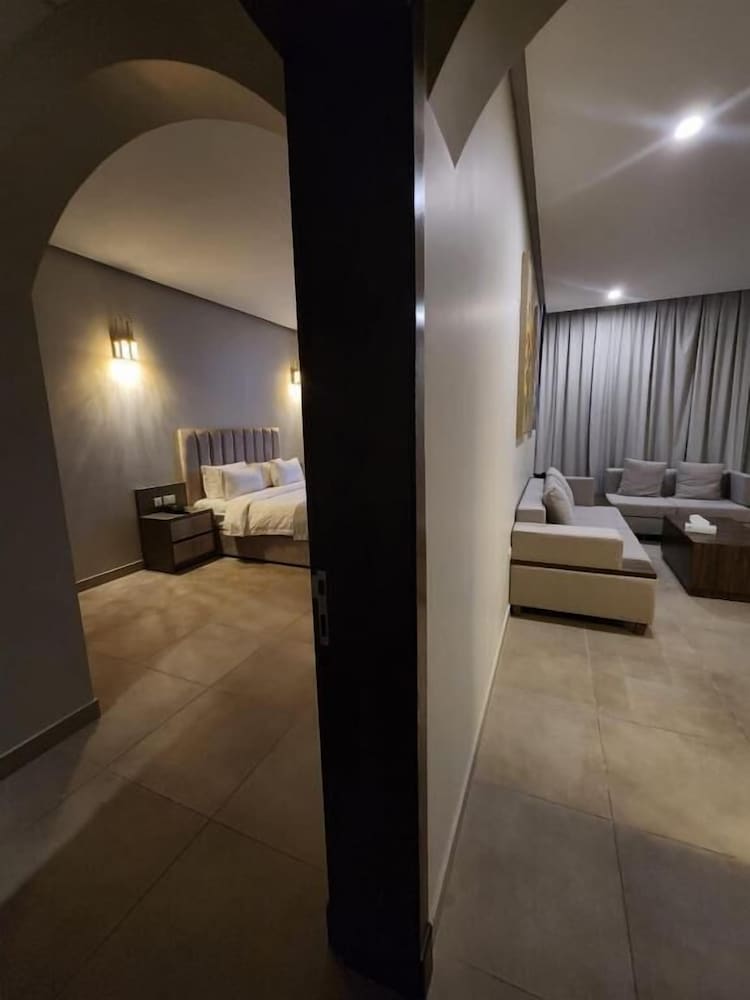 فندق اليانا(Eliana Hotel) 18/22