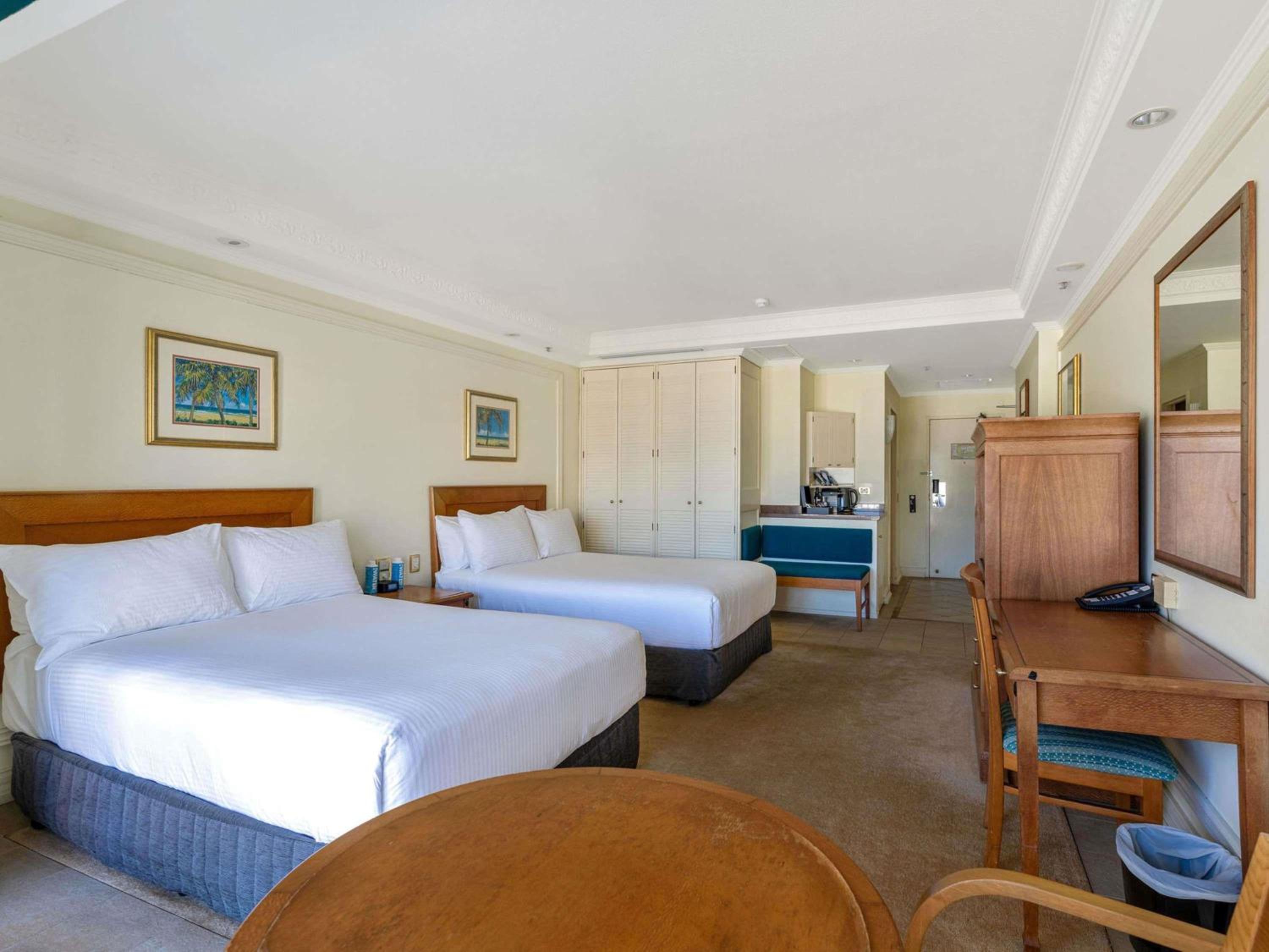 Classic, 2 Double Beds, City and Mountain View