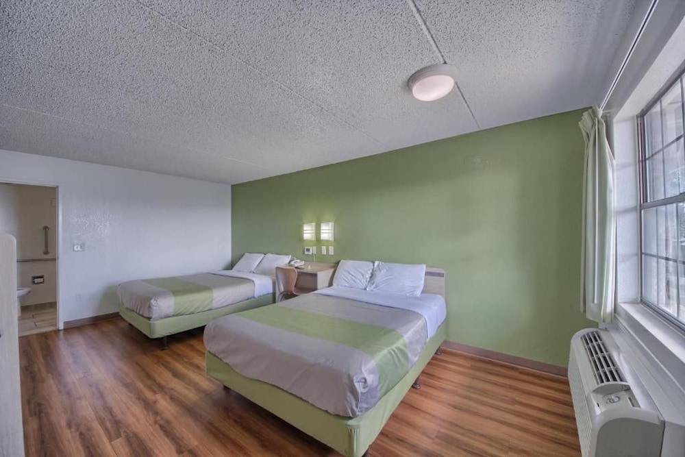 Motel6 San Antonio, TX - Northwest Medical Center 26/60