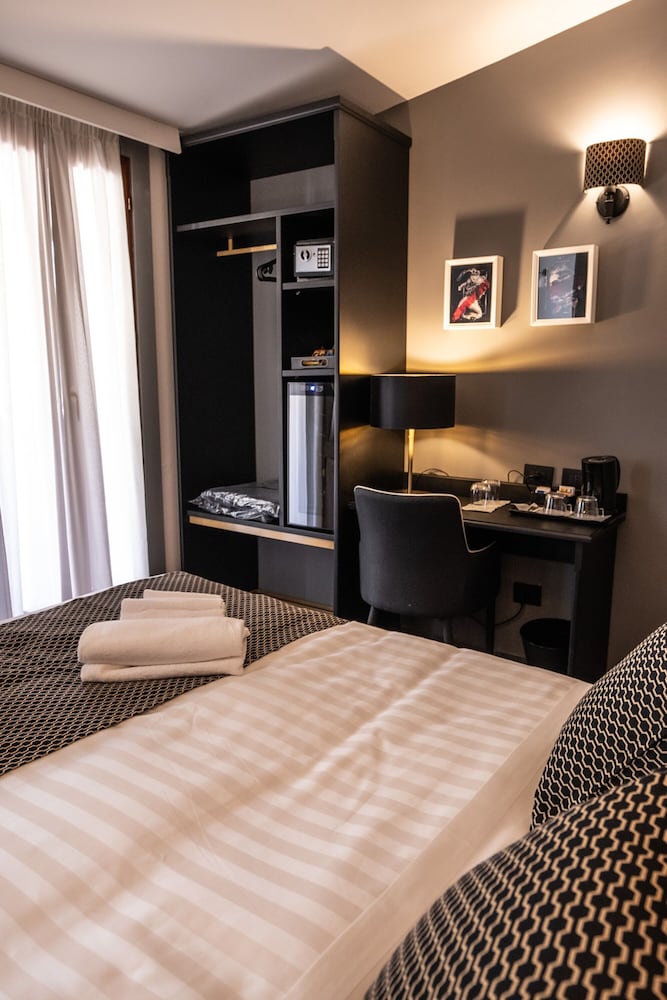 غرفة سوبيريور بسرير مزدوج، Relais Manzoni 3/5