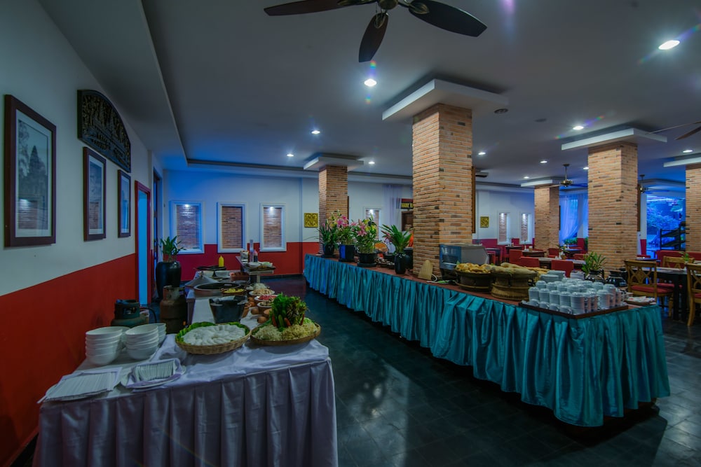 Mekong Angkor Deluxe Hotel 42/50