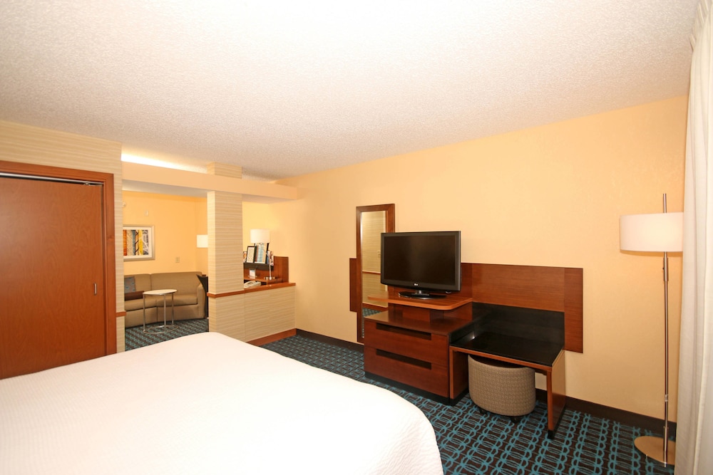 Fairfield Inn And Suites Aiken 8/37