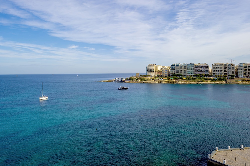 Spinola Bay Apartment 23/40
