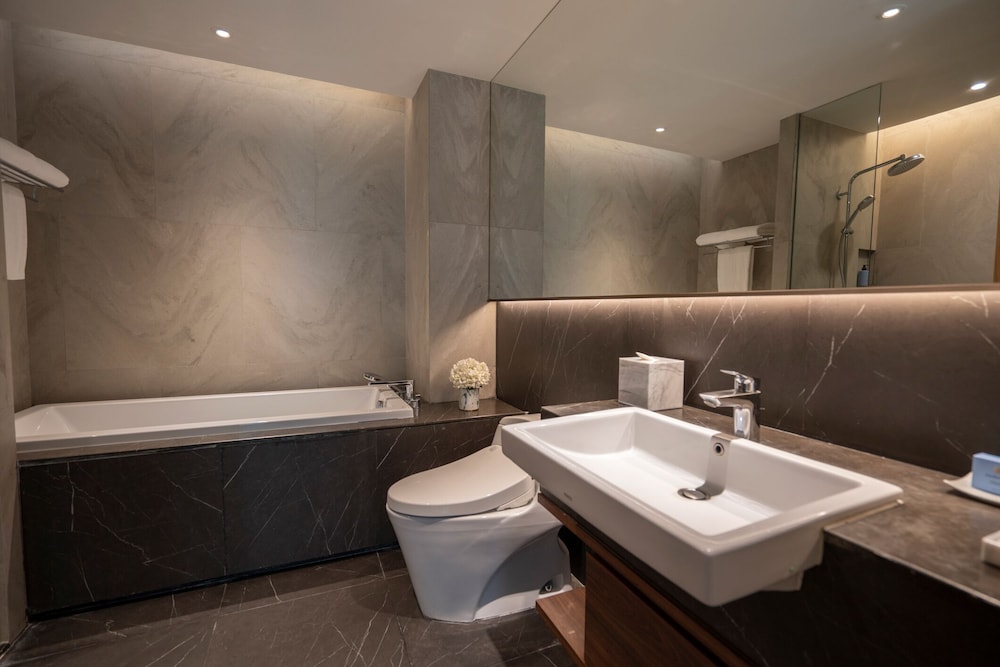 Walton Suites Sukhumvit 49/49