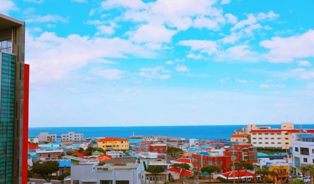 Ramada by Wyndham Jeju Hamdeok 69/70