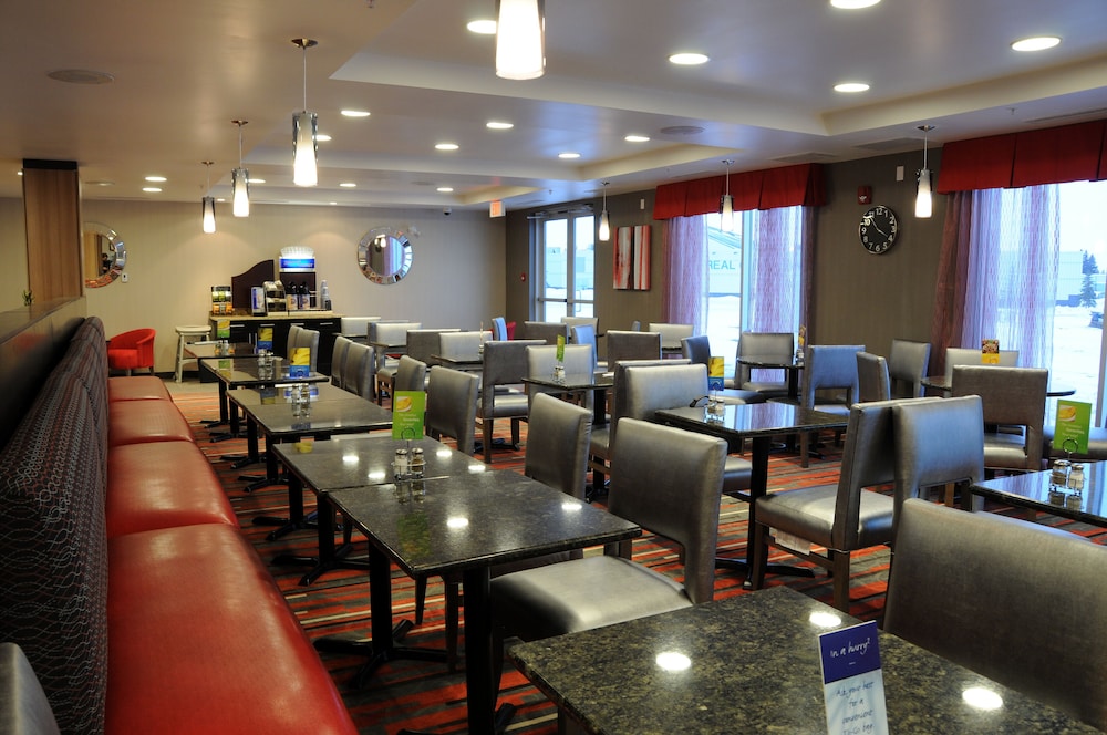 Chateau Inn and Suites Bonnyville 27/42