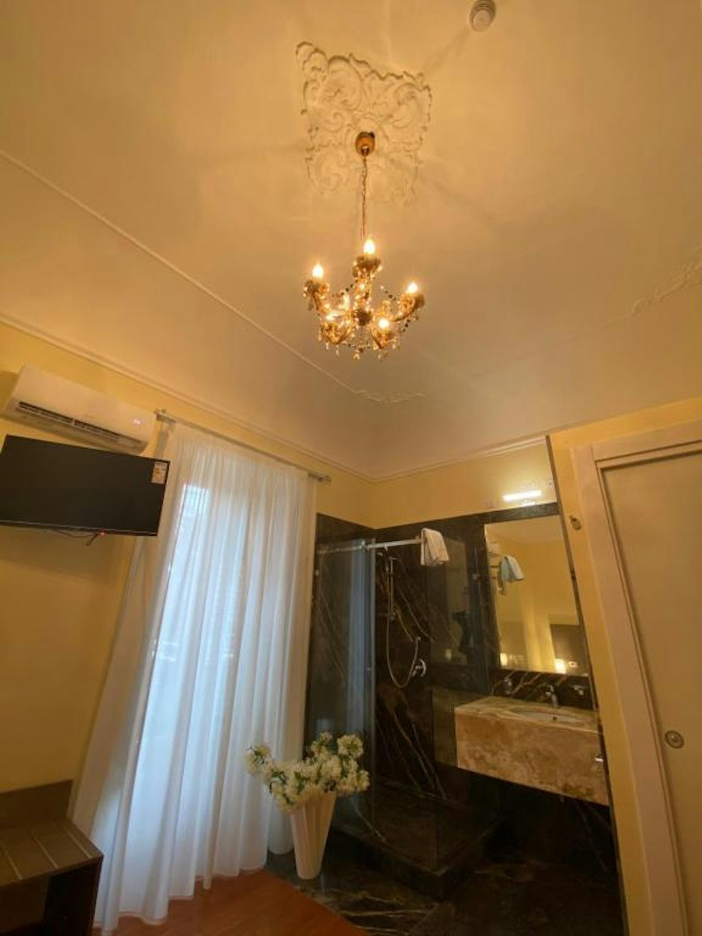 55 Aira Hotel 7/36