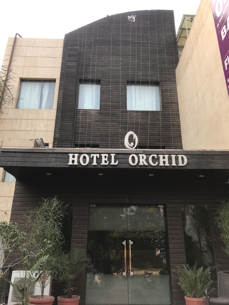 Hotel Orchid 1/26