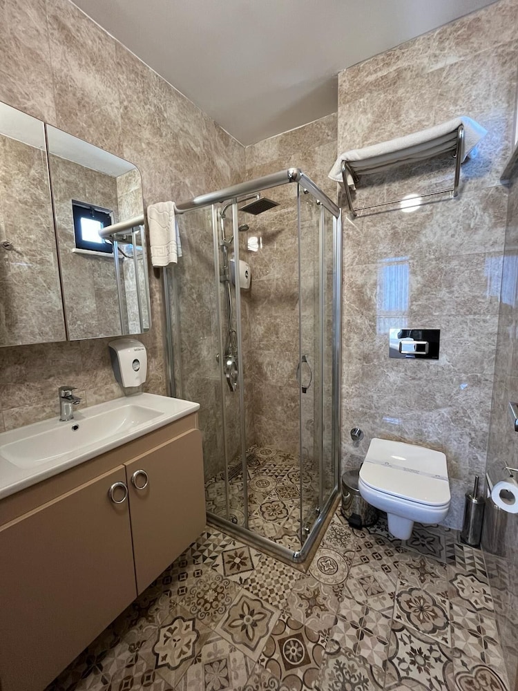 Flora Ordu Hotel & Apart & Suit 21/23