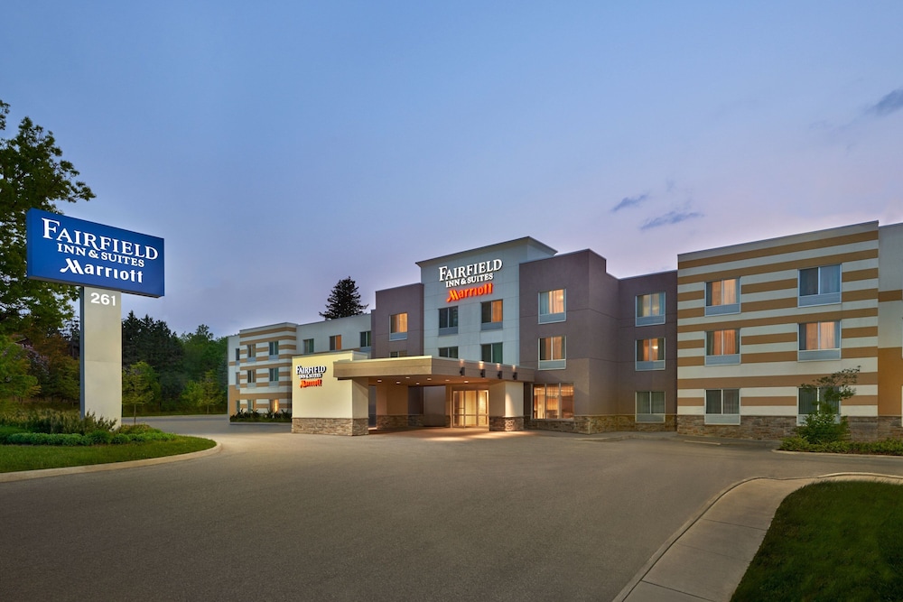 Fairfield Inn and Suites Barrie 1/28
