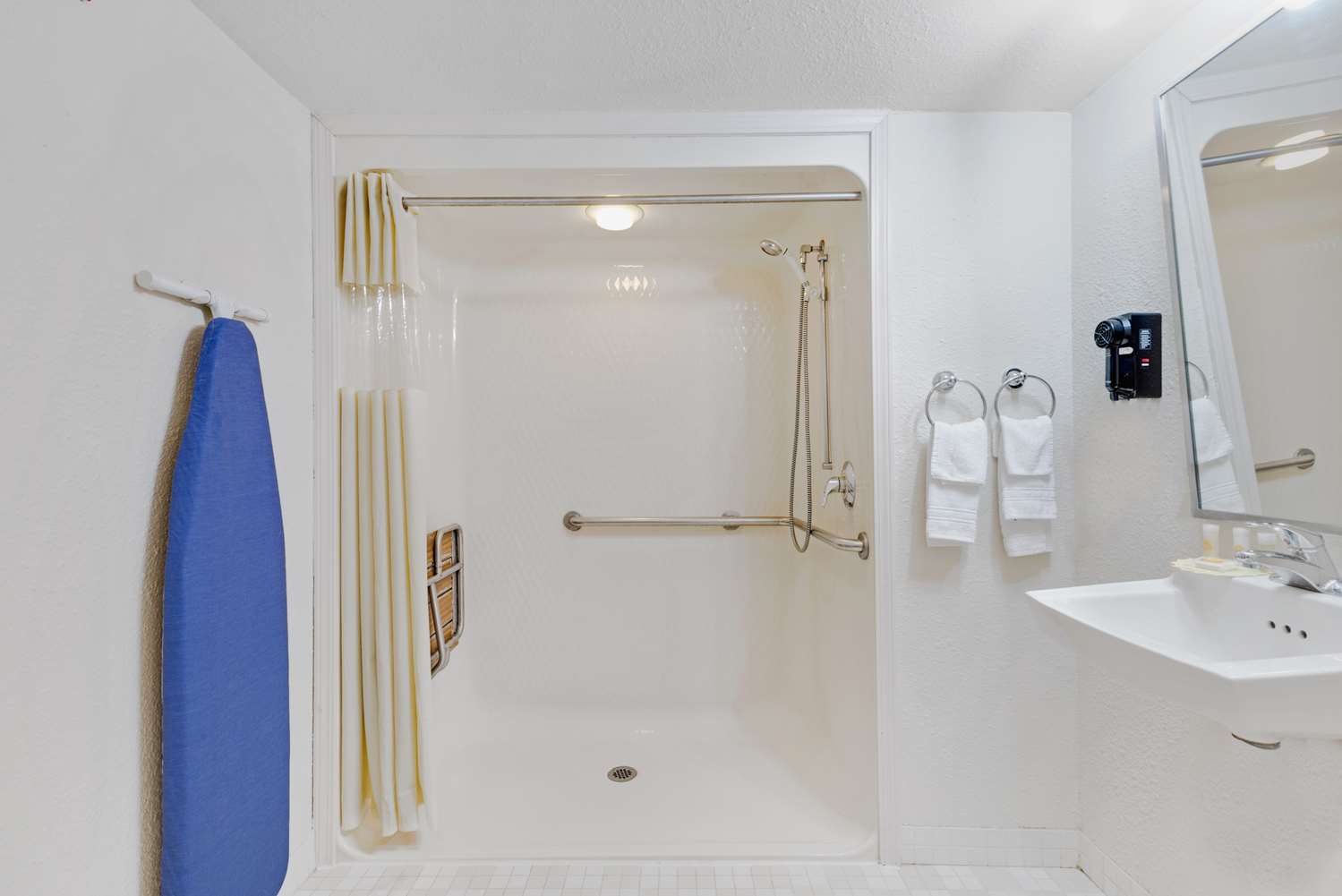 Motel 6 Coraopolis PA Pittsburgh Airport 24/24
