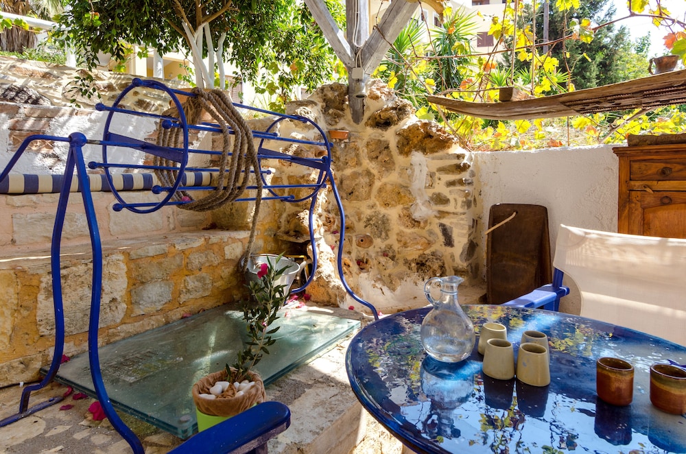 Idili Traditional House 40/50