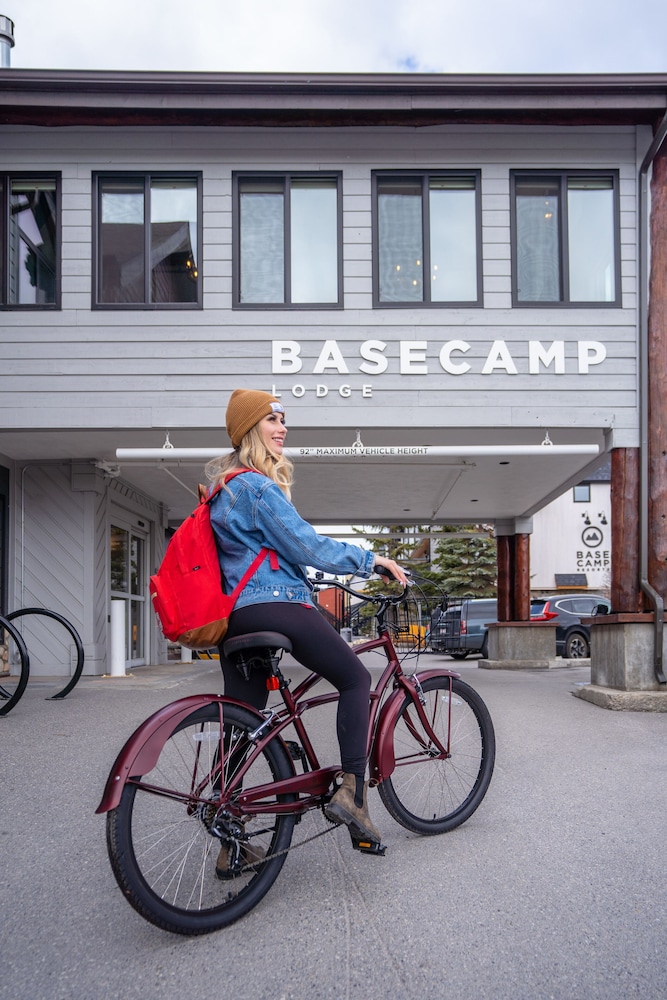 Basecamp Lodge Canmore 58/63
