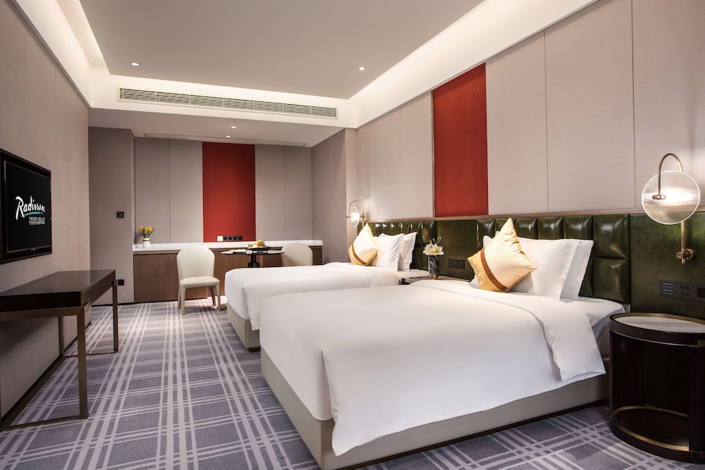 Radisson Ningbo Beilun 7/39