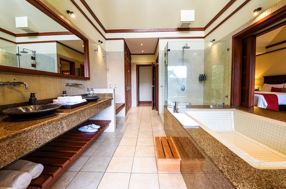 Tabacon Thermal Resort and Spa 6/81