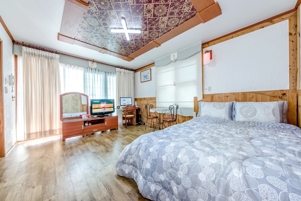 Gyulhyanggi Pension 12/34