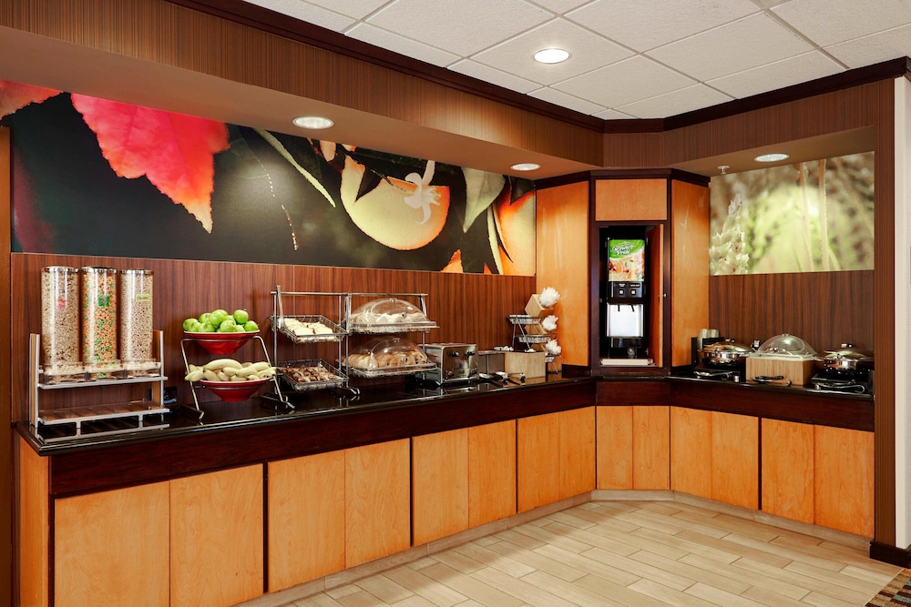 Fairfield Inn Suites Cartersville 22/49