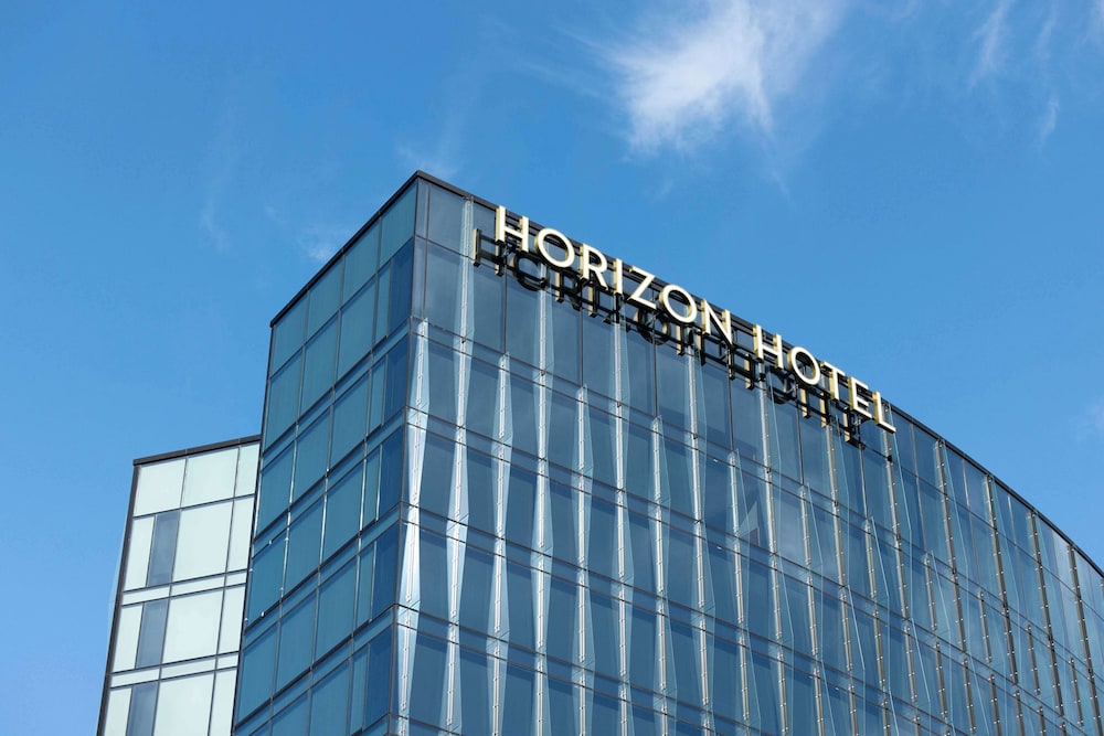 Horizon by SkyCity 3/41