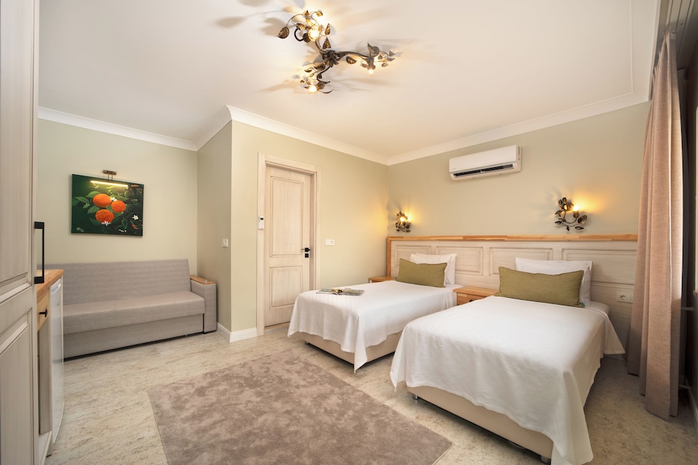 Orange Garden Hotel Akyaka، مرماريس 9/50