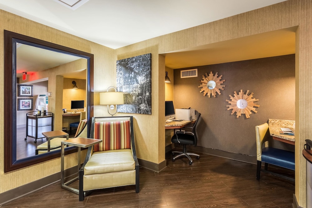 Comfort Inn Tupelo Central 29/38