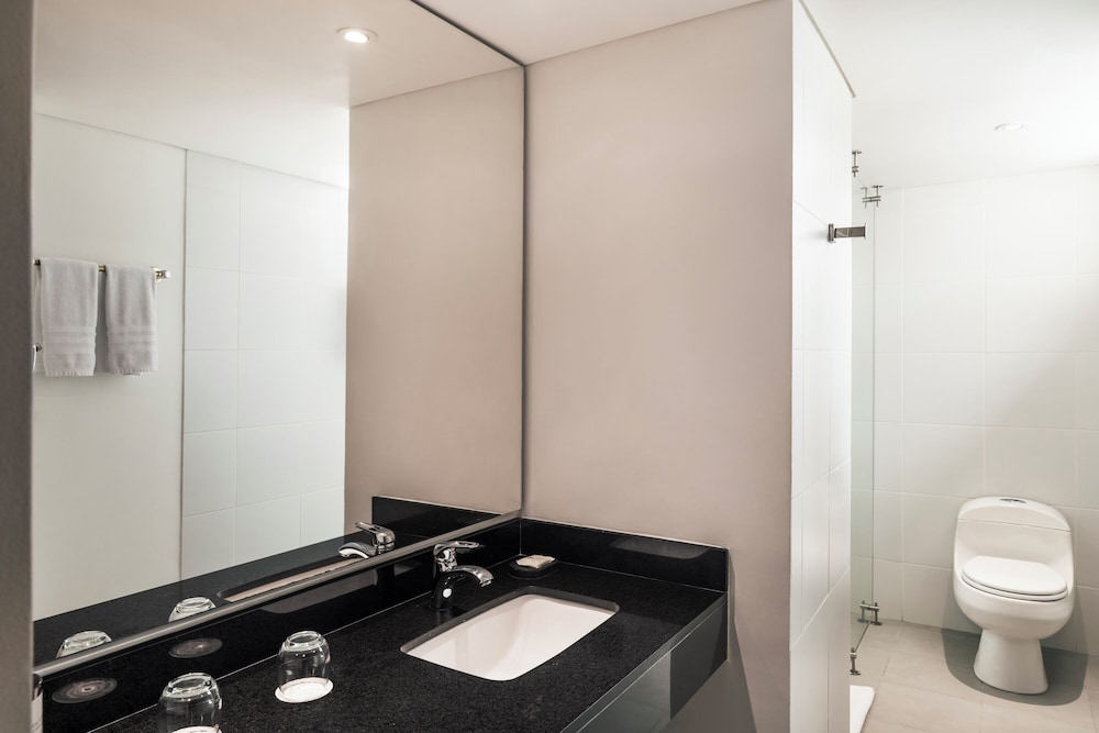 Hotel Poblado Plaza 48/50