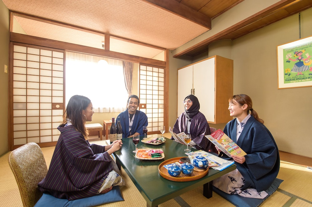 Hotel New Tsuruta 55/71