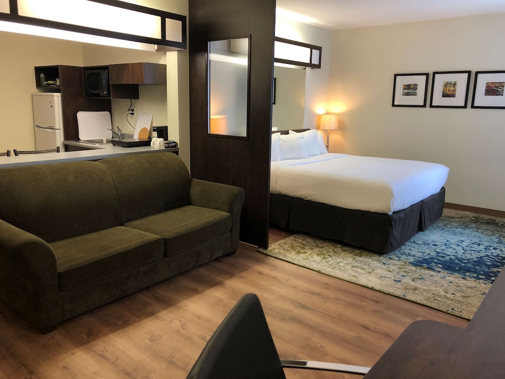 Villa Inn and Suites, SureStay Collection By Best Western 19/54