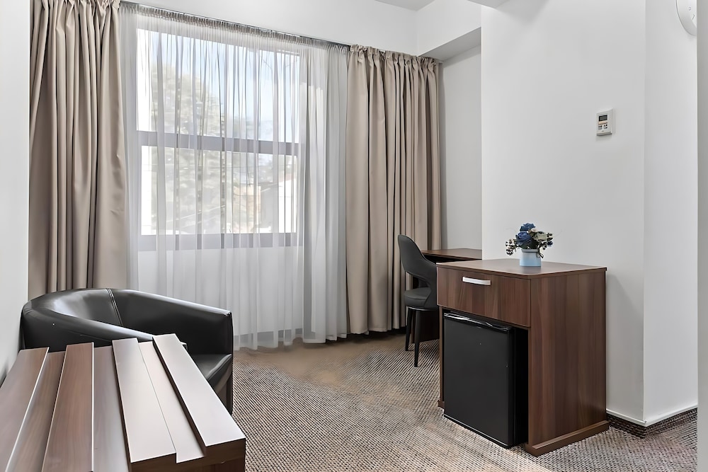 LINA HOTEL 12/49
