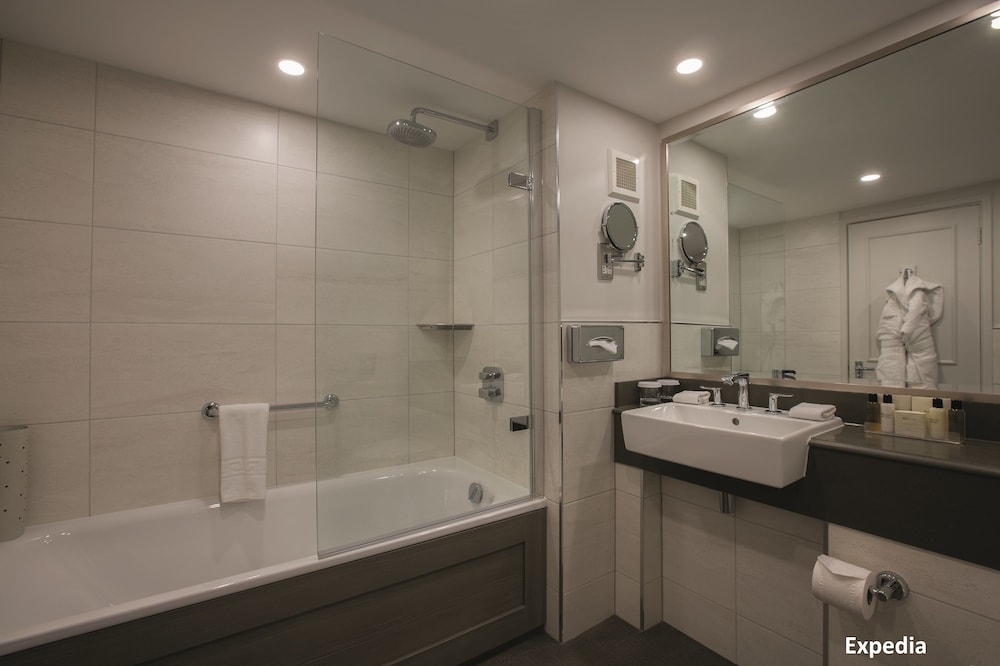 L Horizon Beach Hotel And Spa 25/63
