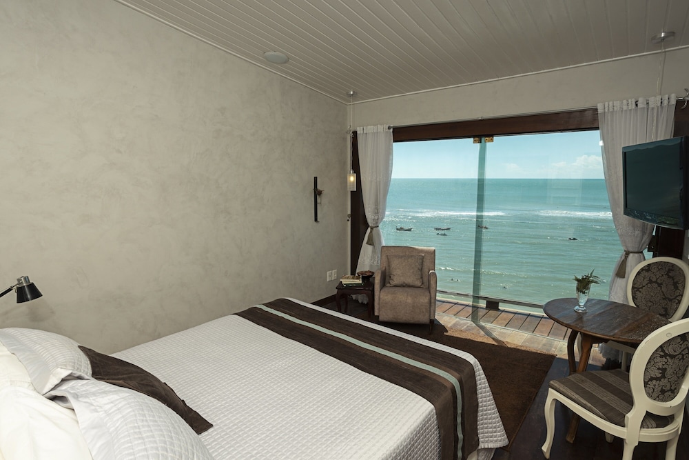 SUITE, QUEEN BED, SEA VIEW