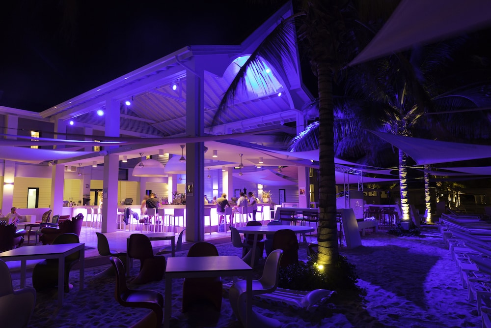 Papagayo Beach Resort 8/72