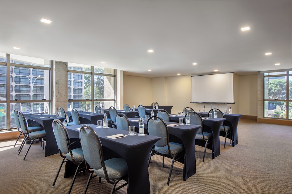 Brasil 21 Suites Affiliated by Melia 56/66