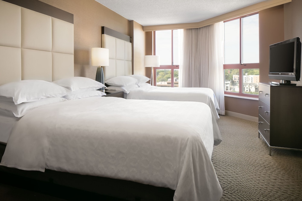 Hilton Kansas City Country Club Plaza 13/50