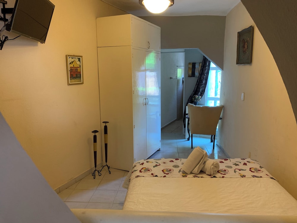 Satya Suites Hotel 20/50