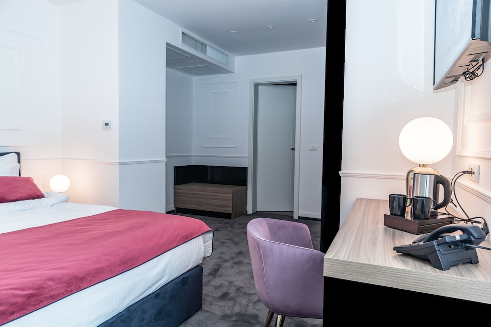 Del Corso Hotel 25/71