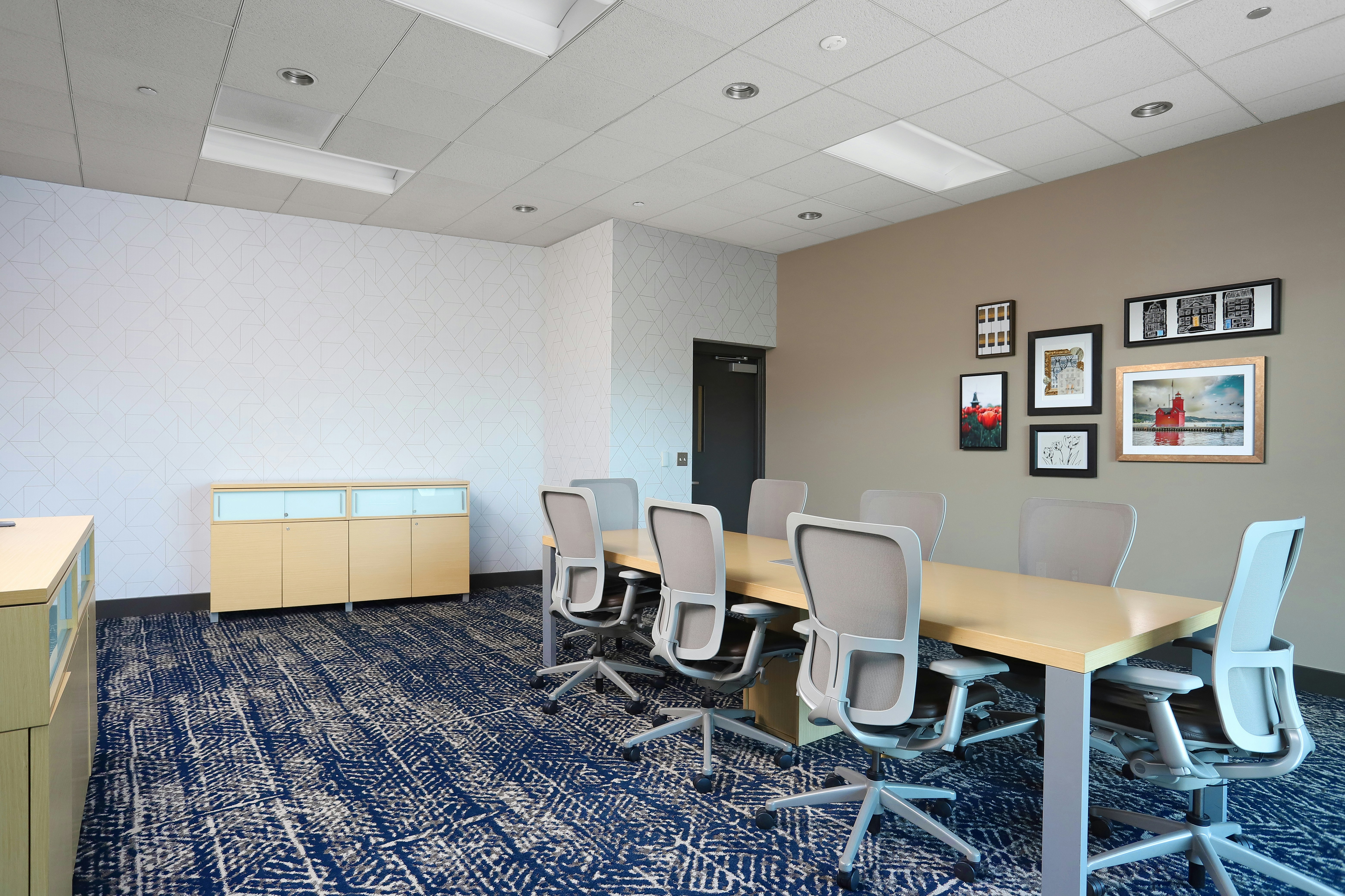 Tulyp, Tapestry Collection by Hilton 46/48