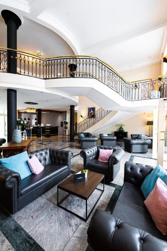Van Der Valk Schlosshotel Grosser Gasthof 39/59