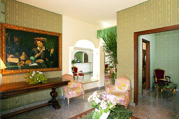 Colonna Palace Hotel Mediterraneo 2/6