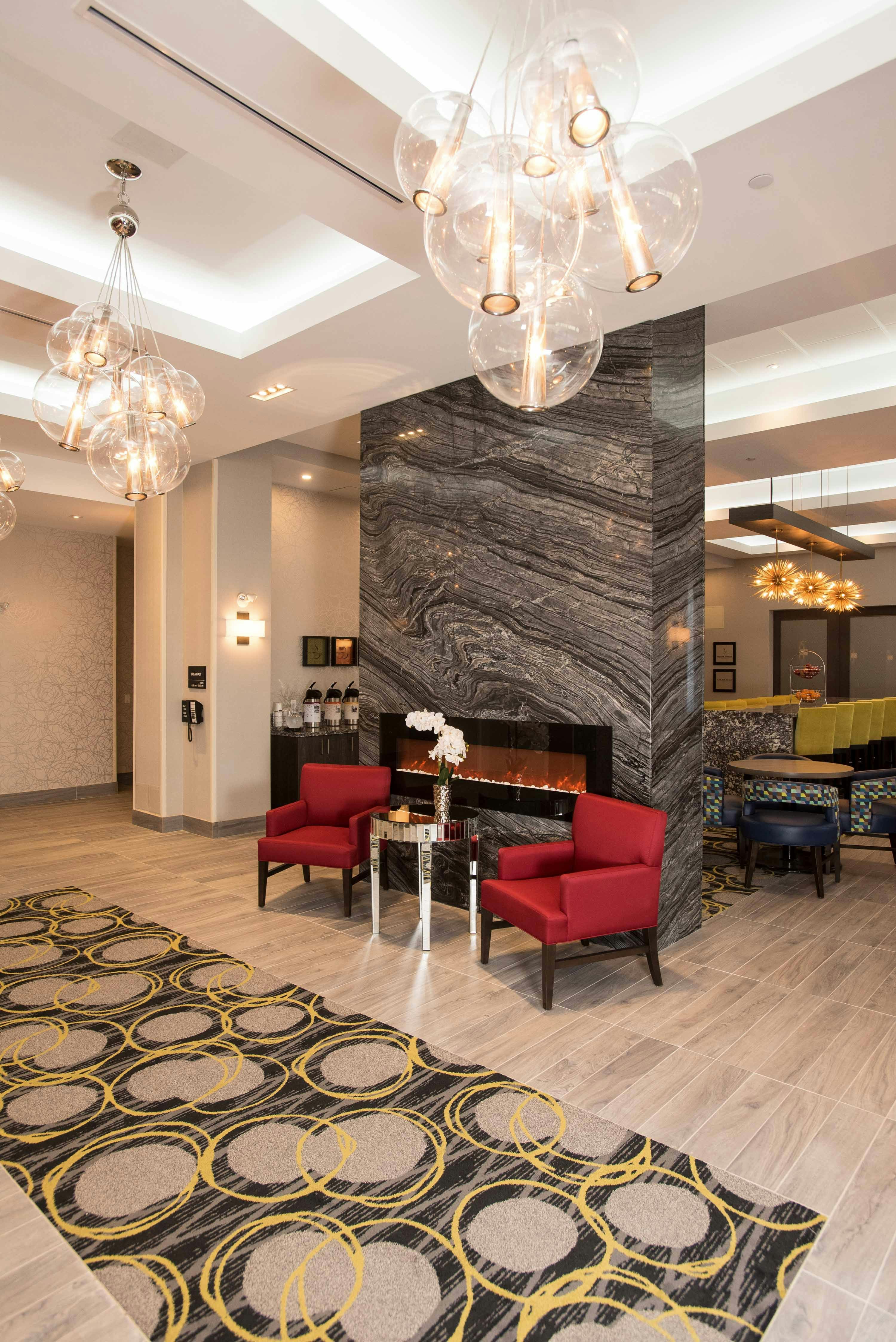 Home2 Suites by Hilton Thunder Bay 10/44