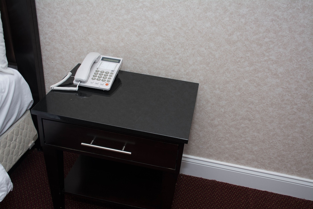 Atlantic Inn and Suites - Wall Township 23/34
