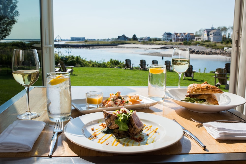 The Breakwater Inn and Spa 33/47