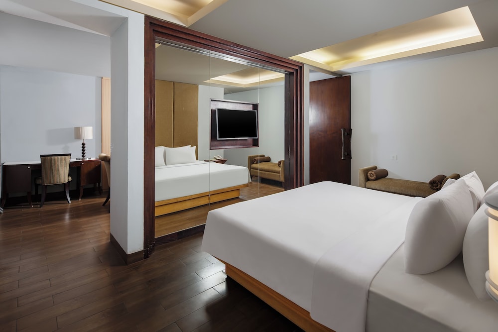 Santika Suite King