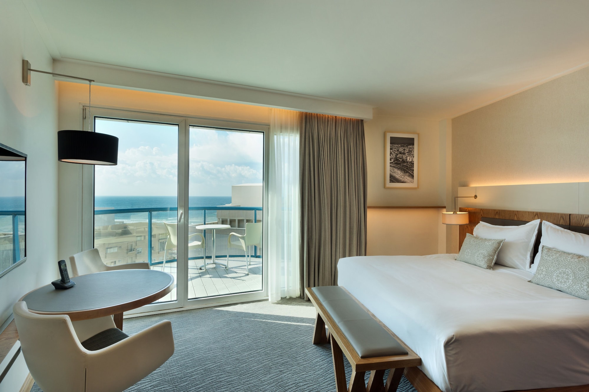DELUXE, SEA VIEW, BALCONY