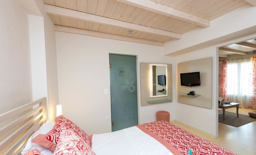 Iria Beach art hotel 19/69