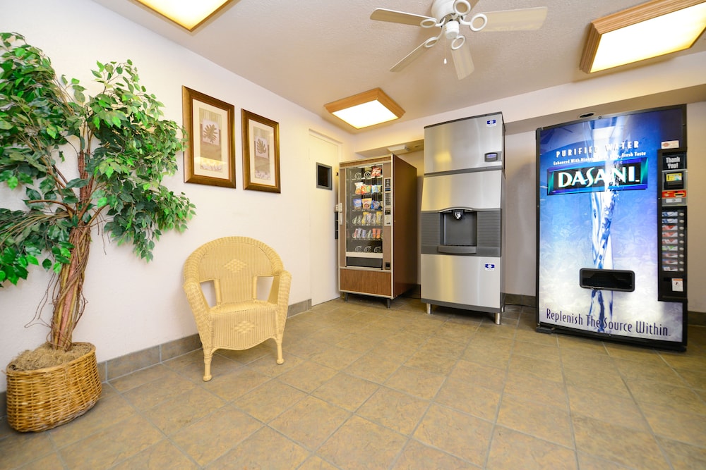 Best Western Plus Landing View Inn & Suites 34/51
