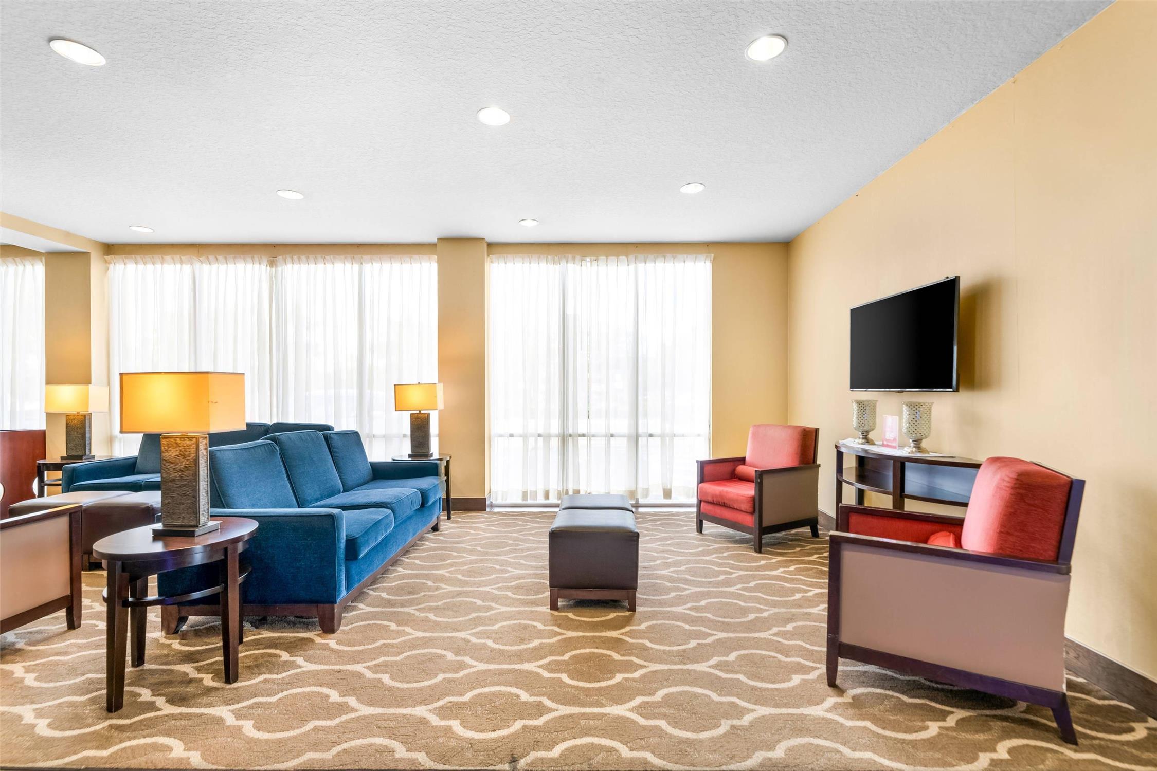 Comfort Suites Orlando International Airport 27/35