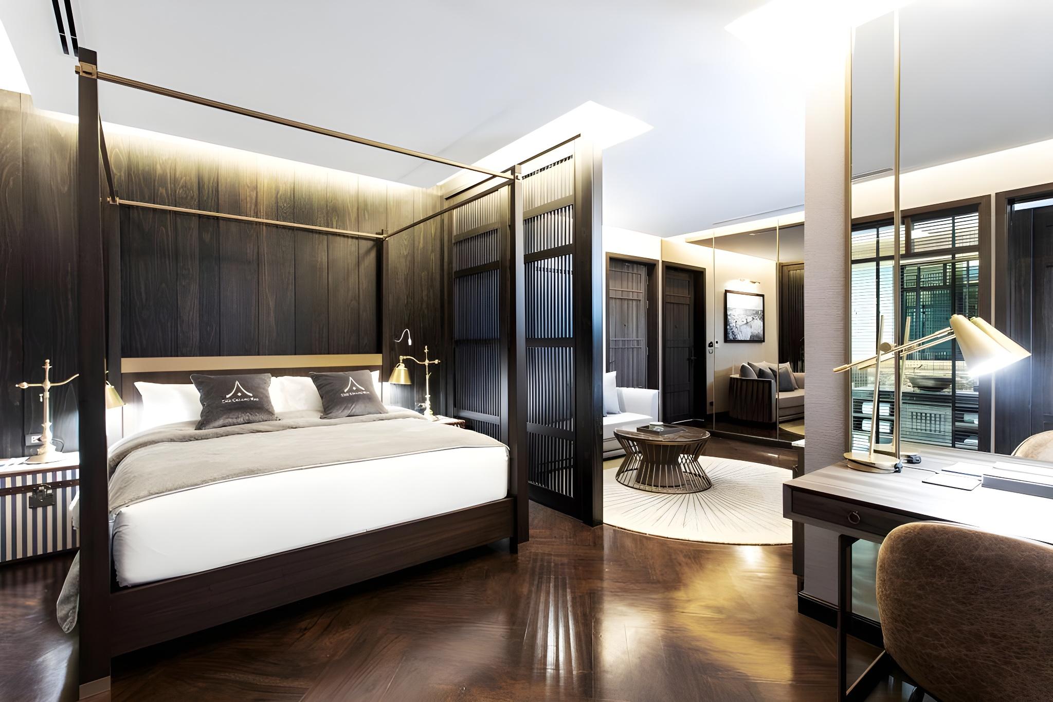 Heritage, Suite, House, King Bed, Sofa
