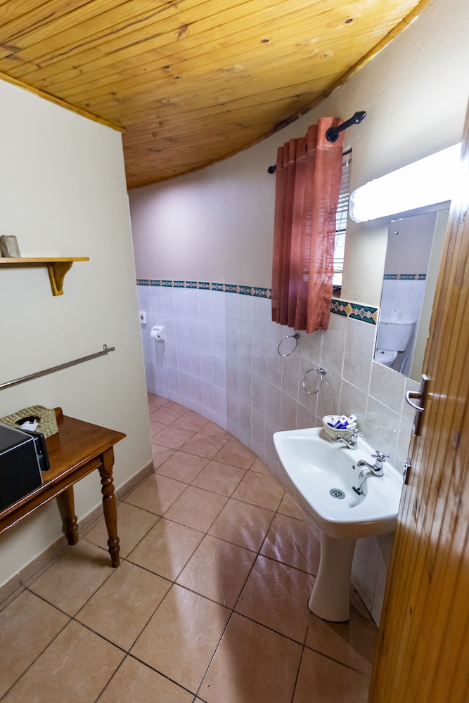Gooderson Dumazulu Lodge and Traditional Village 23/50