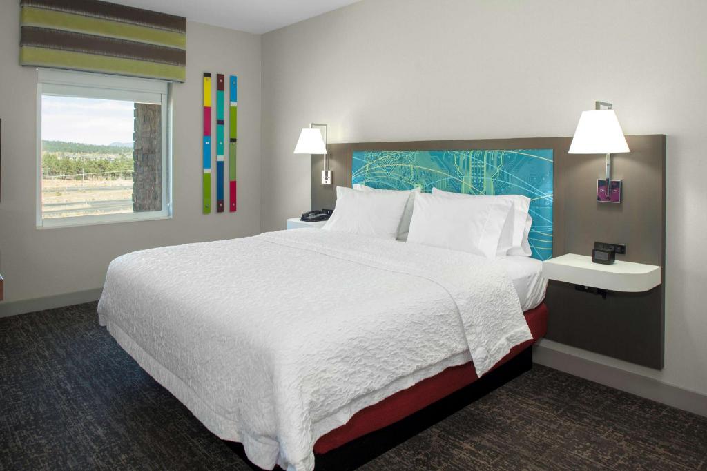ROOM, KING BED